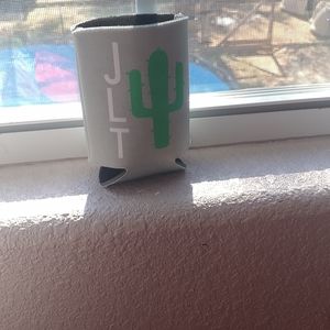 JLT koozie grey with a cactus